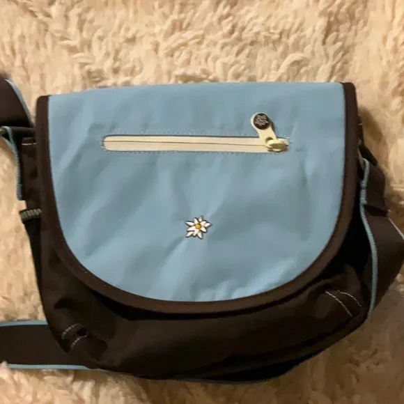 Sherpani Milli Crossbody Bag - Picture 1 of 4